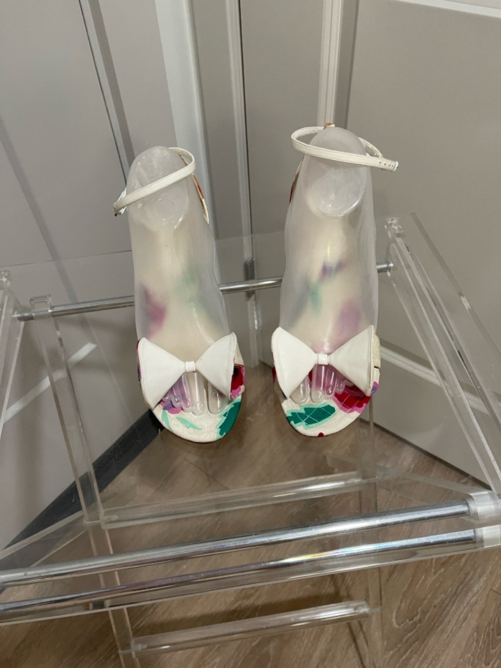 CHANEL Limited Edition Spring 2004 Collection White Floral with Bow